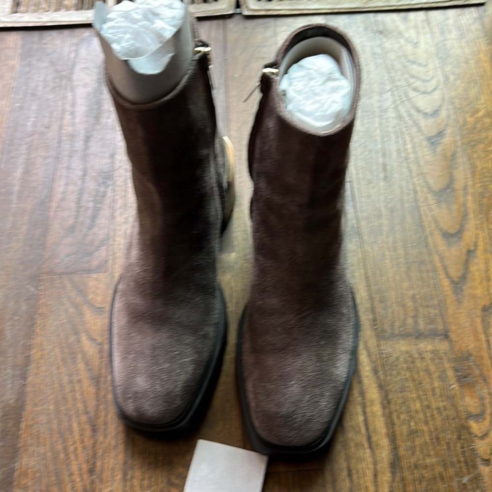 NWT Jimmy Choo velvet suede in the color mink. Lug soles